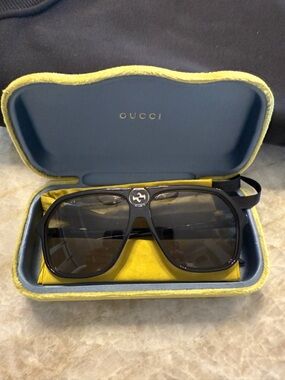 Gucci women’s sunglasses